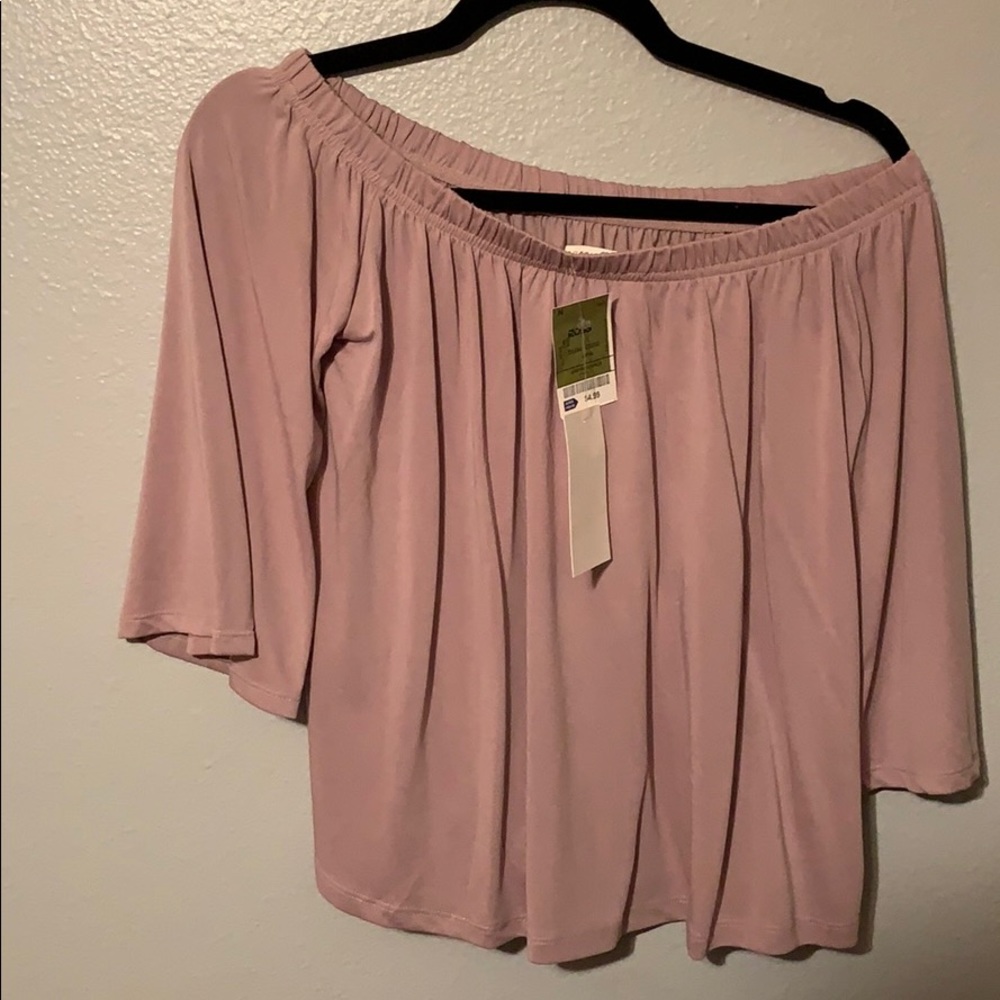 Small off the shoulder shirt